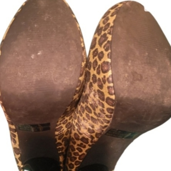 QUPID NEUTRAL 107 Gold Bronze Leopard Glitter Platform Pumps Size 8 - Picture 12 of 12